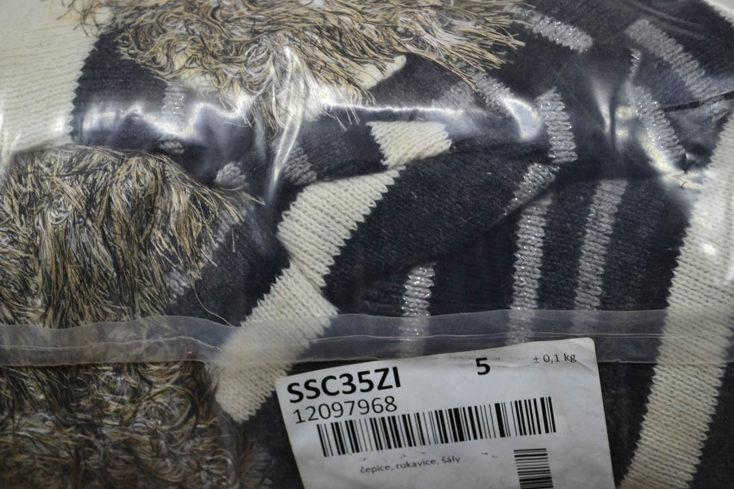SSC35ZI Шапки,перчатки,шарфы; код мешка 12097968